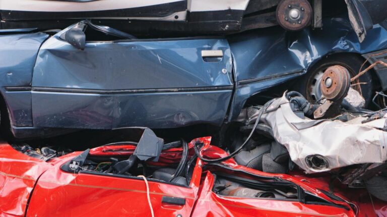Arvada Multi-Car Crash? Untangle Your Claim with Expert Help