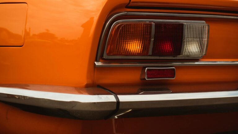 Centennial Tail Light Safety: Your Legal Guide to Avoiding Fines